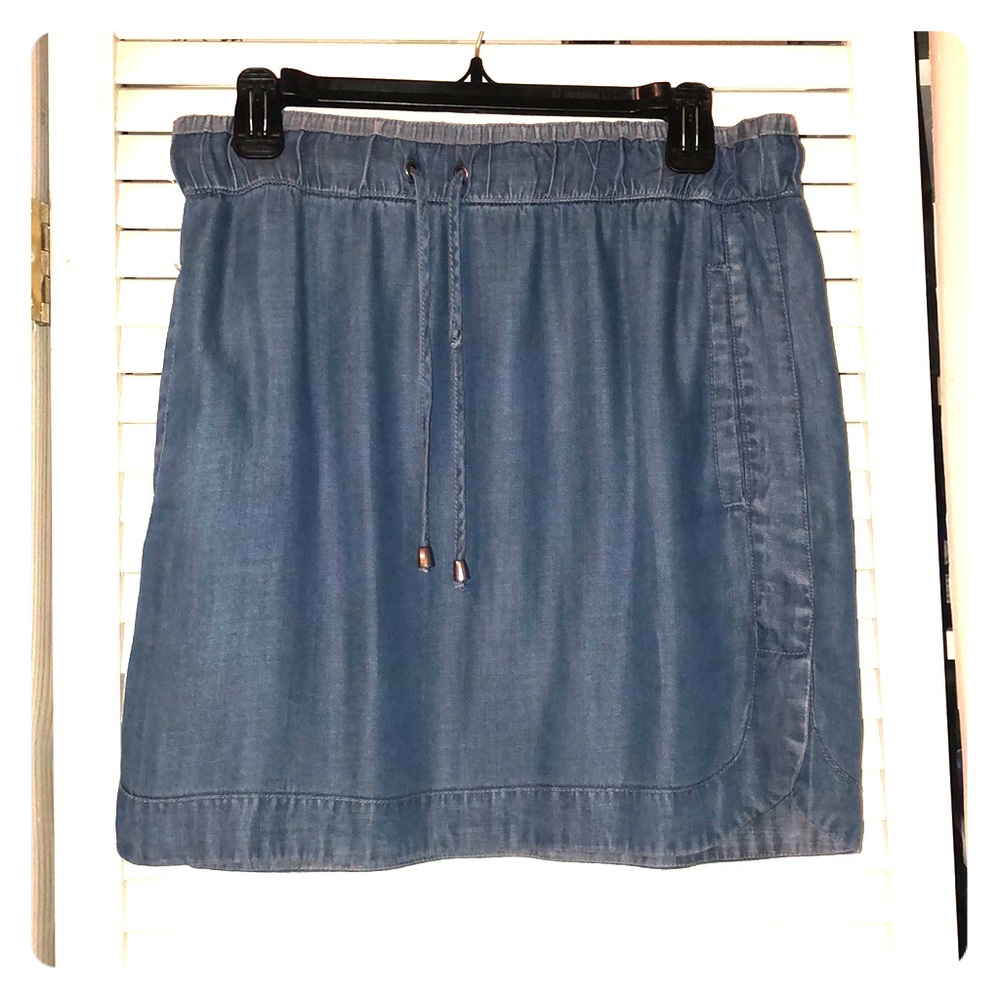 Drawstring Denim skirt with pockets! Size M